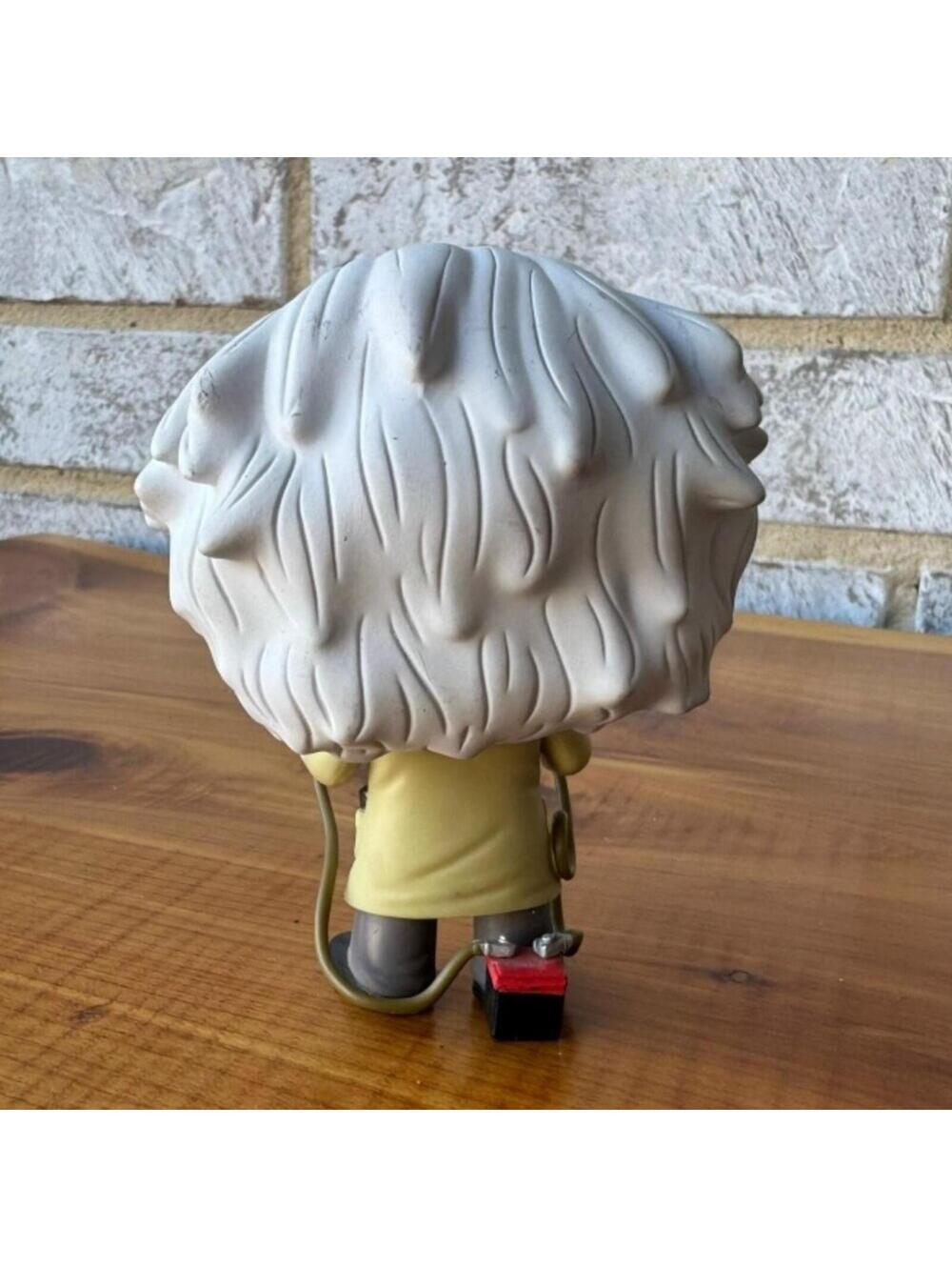 Funko Pop! Movies Dr. Emmett Brown Back to the Future - Picture 2 of 6